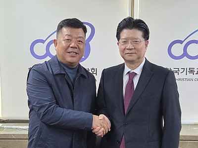 캄보디아 한인회장인 정 선교사 “올해만 400명 구조”