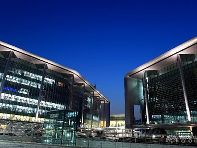 충남도청 ‘아기 예수 성탄 트리’ 불 밝힌다