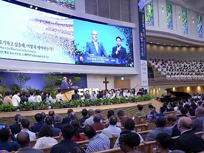 글로벌 리더 특별 사경회에서 릭 워렌 목사 ‘복음으로 승리의 영광을’